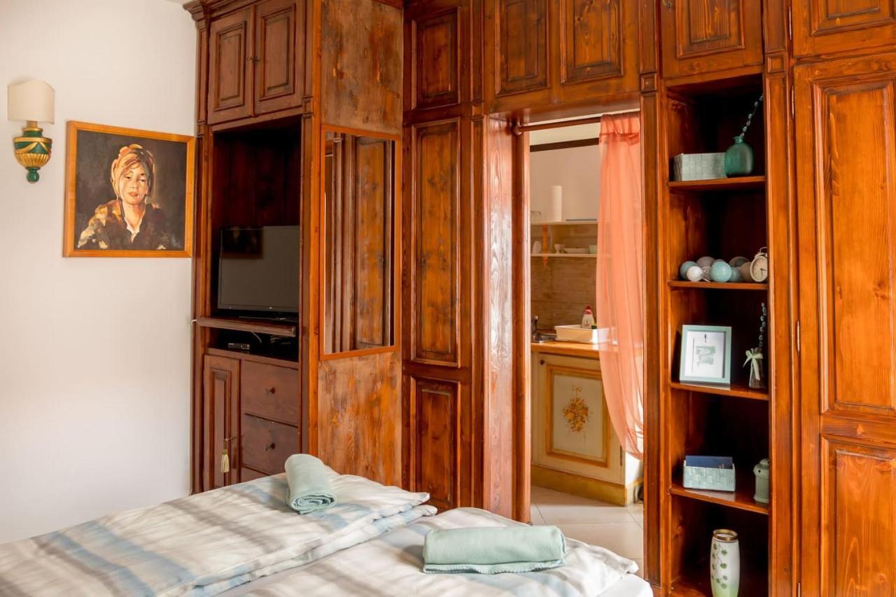 8 Small And Cozy Suite Temeşvar Dış mekan fotoğraf